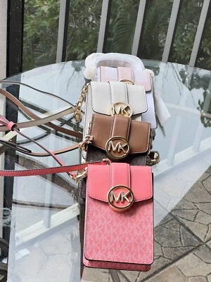 MICHAEL KORS WOMENS FASHION IPHONE SAMSUNG CASE PHONE HOLDER CROSSBODY BAG PURSE - Image 1 of 4