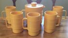 Vintage RUBBERMAID Yellow Ribbed  1.5 QT Pitcher (#2677) w/Lid & 5 Mugs!