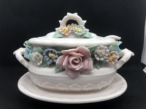 Vintage Ardalt Lenwile Japan Porzellan Suppenterrine Skulptur mit Blumen #7049 - Bild 1 von 9
