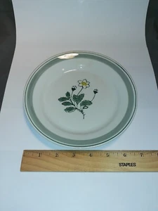 Vintage ARABIA FINLAND Suvi White Flower 6.5" Bread Plate Mid-Century Cottage - Picture 1 of 15
