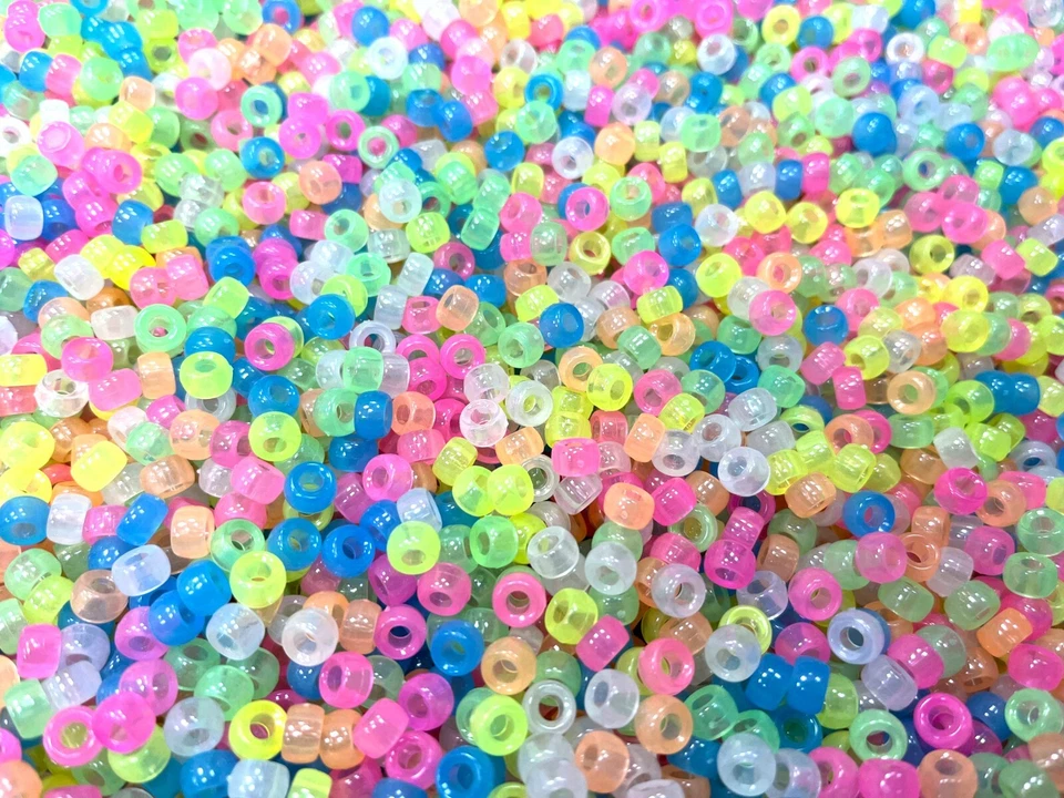 1000 x Small Mixed Colour Pony Beads Jewellery  Craft Plastic Glow in the Dark - Image 1 of 1