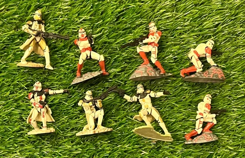 Star Wars Battle Packs Unleashed Figurines Hasbro Lot Of 8 Figures 2006 LFL 2.5" Cover