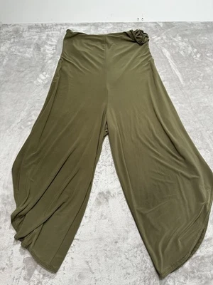 Calça Jumper Nik and Nash Feminina Tamanho Grande Verde Oliva Super Larga Perna Flare - Imagem 1 de 4