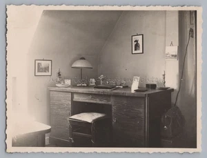 Schreibtisch Stillleben Kalender Kerzenhalter Aktentasche Utensilien - Foto 1939 - Picture 1 of 2