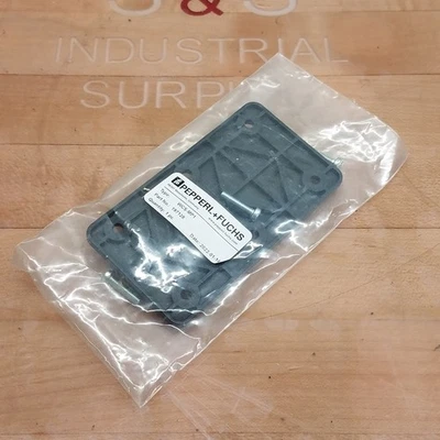 Pepperl Fuchs WCS-MP1 Mounting Plate, 197128 - NEW - Image 1 of 4