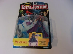 Batman Total Justice THE HUNTRESS w/Barbed Arrow Crossbow 1997 Hasbro New - Picture 1 of 4