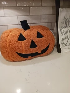 Cuscino da lancio cupcakes e cashmere zucca Halloween Jack O' Lantern NUOVO arancione - Foto 1 di 3