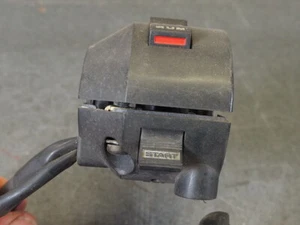 RH HANDLEBAR SWITCH, WINKER HONDA VT250F 1983 35150-KE8-000 14892 - Picture 1 of 7
