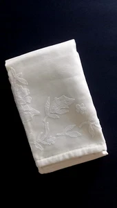 RALPH LAUREN NEW VILLA CAMELIA LIGHT GOLD EMBROIDERED STANDARD PILLOW SHAM - Picture 1 of 3