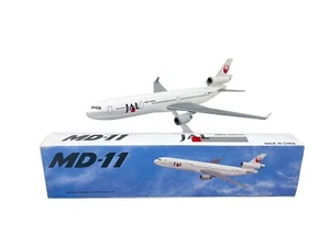 Japan Airlines JAL MD-11 1:200 Brand New - Picture 1 of 8