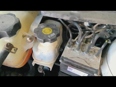 Cilindro maestro de freno usado se adapta a: Chevrolet Malibu 2010 grado A Foto 1 de 4