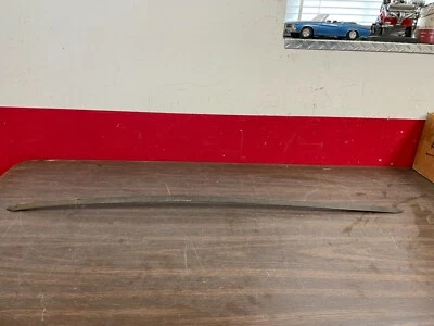 1951 年福特汽车定制中心衣帽装饰 NOS 福特 322 — 第 1/4 张图片