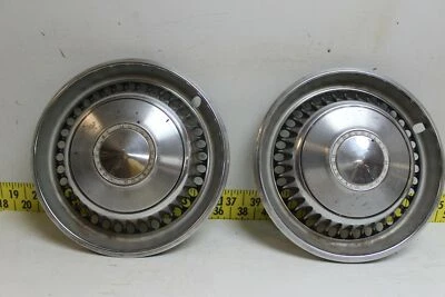 Tapacubos usados OEM GM 14" cubiertas de rueda 03916408 1968-70 Chevrolet Caprice (3070) Foto 1 de 4