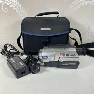 Sony Handycam CCD-TRV208E Camcorder Hi8 8mm Video Camera NightShot - NEW BATTERY - Picture 1 of 14