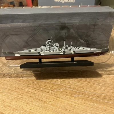 Bismarck Battleship, 1941, Detailed 1:1250 Scale Diecast and Plastic Model - Image 1 of 2