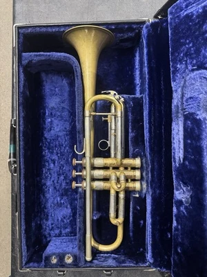 Trompeta GEBR ALEXANDER BB recién reparada Foto 1 de 4