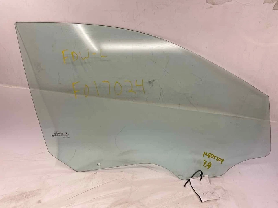 Front Door Window Glass 2007 - 2017 JEEP COMPASS Right Passenger RH Passenger Foto 1 de 3