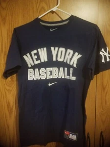New York Yankees T Shirt Small Nike Team - Picture 1 of 2