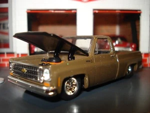 Chevrolet Scottsdale 1979 carrocería cuadrada edición limitada 1/64 ruedas cromadas M2 - Imagen 1 de 4