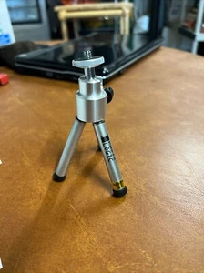 5.5 " Photo Logic Mini Tabletop Tripod - Picture 1 of 10