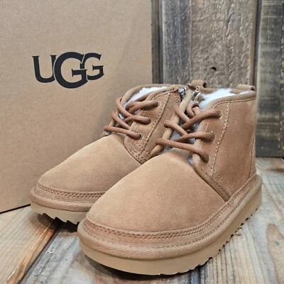 BOTA UGG NIÑO NEUMEL II GAMUZA CASTAÑO PIEL DE OVEJA LANA FORRADA EE. UU. 12 / UE 30 Foto 1 de 4