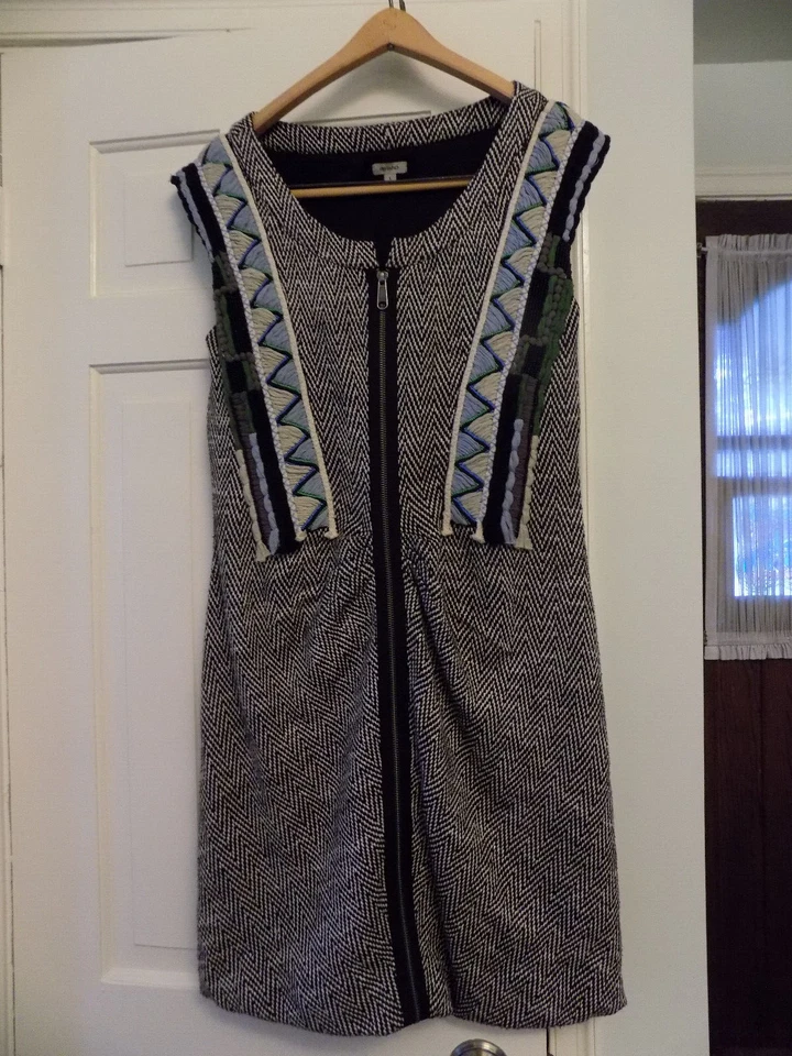 Vestido Isato FABULOUS Tejido Tribal Espiga Negro Blanco Azul Gris Acanalado Talla L Foto 1 de 4