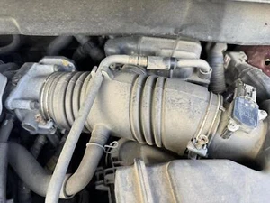 TOYOTA KLUGER GSU40/GSU45, 05/07-03/14 AIR CLEANER DUCTING HOSE Petrol - Picture 1 of 10