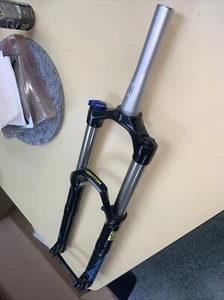 RockShox Secktor RL Silver 27.5", 150mm Travel, 15x110mm Hub, 42mm Offset - Picture 1 of 11