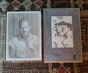 Lot 2 Vintage 1940er Fotografien Marine & Silber Dollar Barren lustiges Souvenir 1942 - Bild 1 von 20