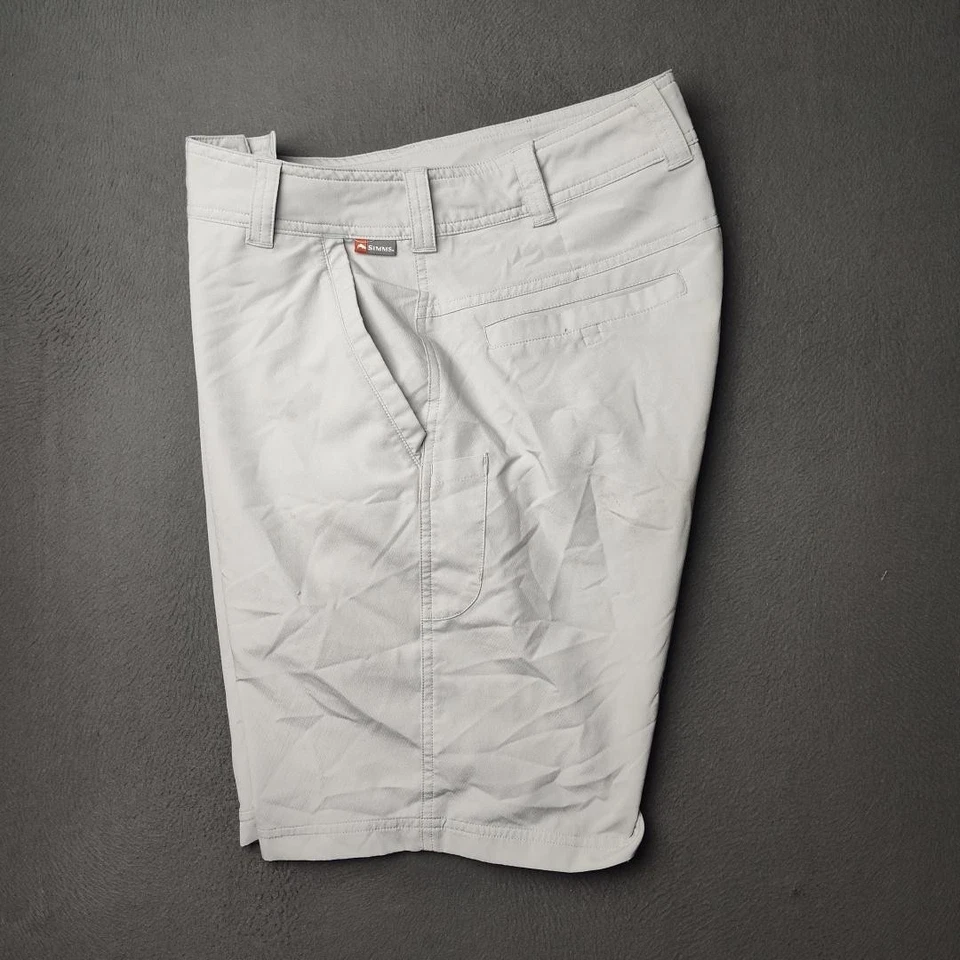 Мужские рыболовные шорты Simms 32 серые 100% полиэластичные с карманом на молнии для быстрой сушки на открытом воздухе - Изображение 1 из 4