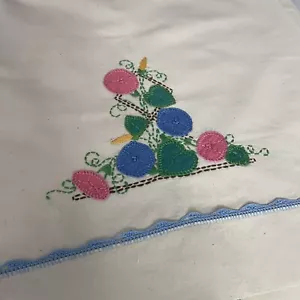 Juego de 2 fundas de almohada hechas a mano florales bordadas Cottagecore - Imagen 1 de 6