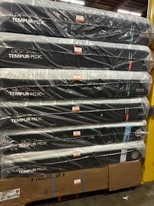 Tempur-Pedic - LuxeAdapt (SOFT) - Save 30-50% - California King - Picture 1 of 3