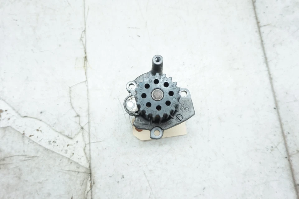 Водяной насос двигателя 2,0 л 2012-2015 Volkswagen Passat от оригинального производителя - Изображение 1 из 4