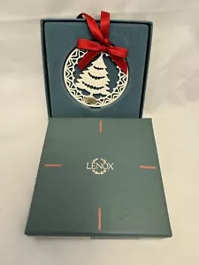 De Colección LENOX Adorno Perforado COLECCIÓN YULETIDE Árbol de Navidad Borde Dorado con Caja - Imagen 1 de 5