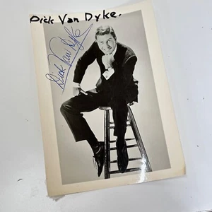 Dick Van Dyke Actor 5x7 Vintage Photograph Hollywood Movie TV Star Signed - Picture 1 of 3