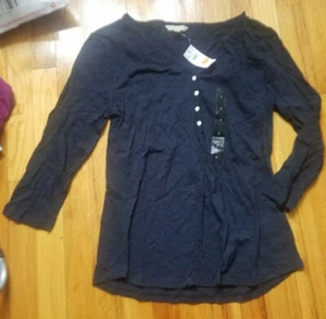 Banana Republic, schwarzes Hemd mit V-Ausschnitt und Knöpfen, S, neu mit Etikett (orig 29,99 $) - Bild 1 von 2