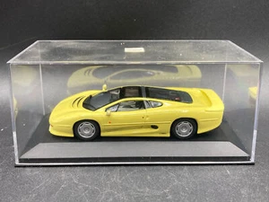 Minichamps 1/43 Jaguar XJ220 Yellow Die Cast - Picture 1 of 8