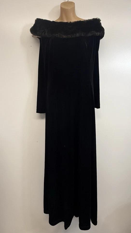 Cachet Black Velvet Dress Faux Fur Collar Off Shoulder Gown Holiday Size 10 - Image 1 of 4