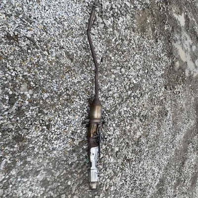 2012-2015 TOYOTA PRIUS V 1.8 EXHAUST CATALYTIC PIPE CONVERTER OEM 12 13 14 15 - Imagem 1 de 4