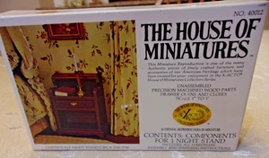 House of Miniatures Nachttisch Set - Bild 1 von 9