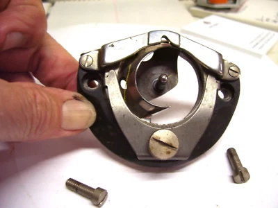 Antique Singer Model 15 Sewing Machine Bobbin Case Hook Shuttle Race Assembly - Image 1 of 2