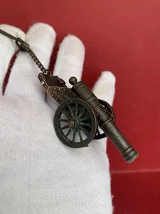 REDONDO BUCANERO CAP PISTOL CANNON SHAPE MADE SPAIN VINTAGE TOY METAL KEYRING - Imagen 1 de 14