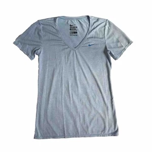 Camiseta Nike Dri-FIT Mujer SS Legend Chapa Cuello en V Corte Atlético Azul Blanco Rayas S - Imagen 1 de 9