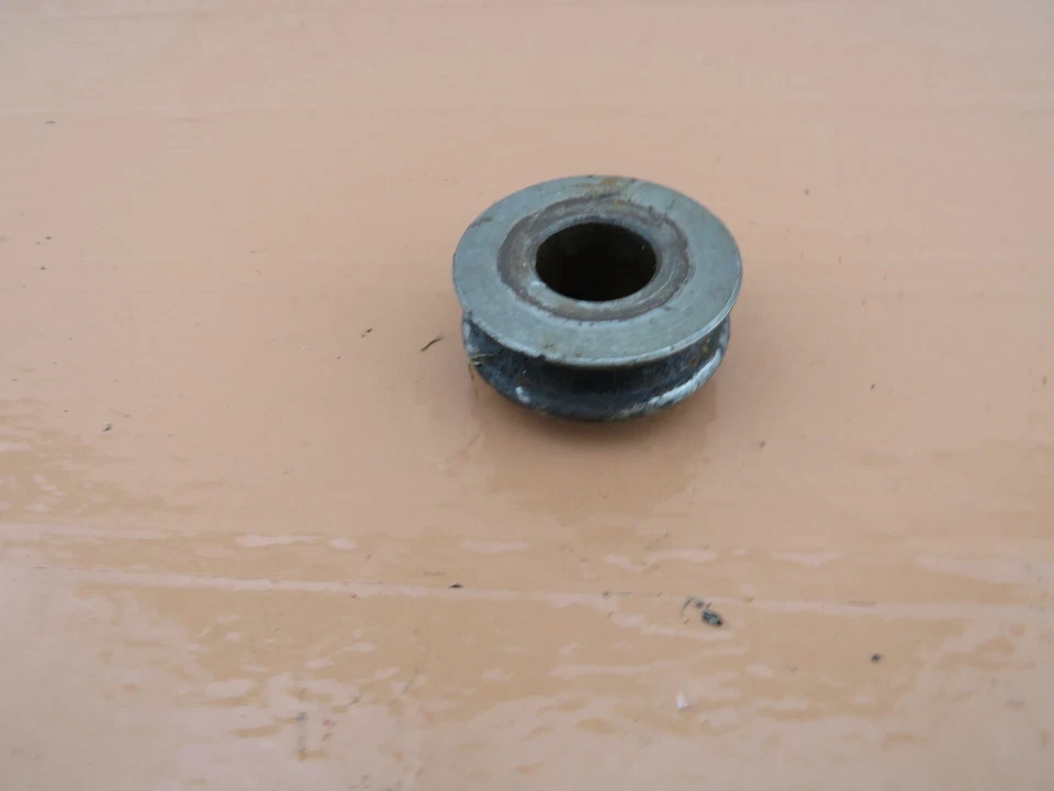 Polea cortacésped Lawn Boy 8223 OEM 677407 Foto 1 de 4