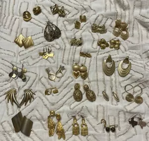 Gold Toned Earrings (lot of 25) Preowned (21 Pierced, 3 Clip-On & 1 Screw-On) - Picture 1 of 5