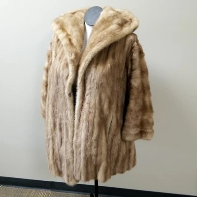 Abrigo Flexible De Colección Piel de Visón Con Capucha Guisante EMBA PASTEL Natural Marrón Visón Forrado  Foto 1 de 4