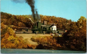 Moderne Kohlemine in Betrieb in der Nähe von Babcock State Park, West Virginia Postkarte - Bild 1 von 2
