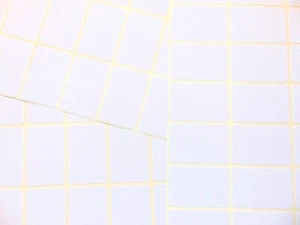 Packung 84 38x25mm Rechteckig Weiß Abnehmbare Low-Tack Sticker Klebeetiketten - Bild 1 von 1