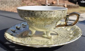 Vintage Teetasse weiß GELBGOLD Rand opalisierend gewellte Kanten Goldrand - Bild 1 von 11