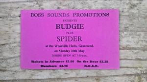 BUDGIE / SPIDER LIVE GRAVESEND WOODVILLE HALLS RARE TICKET STUB 10/5/82 - Foto 1 di 2